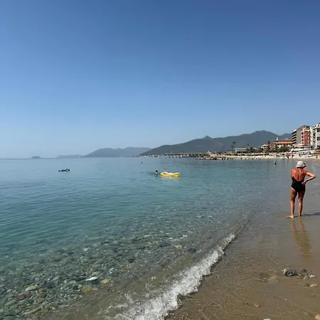 Enjoy The Stunning Views In Muzazzi, Our Riviera * بيترا ليغوري