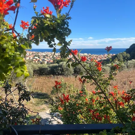 بيت للعطل Enjoy The Stunning Views In Muzazzi, Our Riviera *